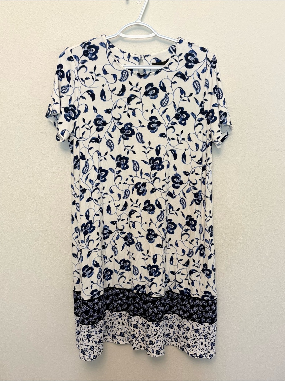 J. Jill Blue White Floral Wearever Collection T Shirt Dress Stretch Size M
